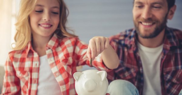 La tasa de ahorro de los hogares se reduce un 2% en 2017