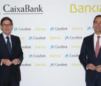 Caixabank y Bankia refuerzan su capital previo a la fusión