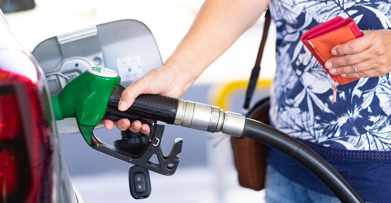 El IPC se modera en agosto al 10,4% por el menor coste de los carburantes