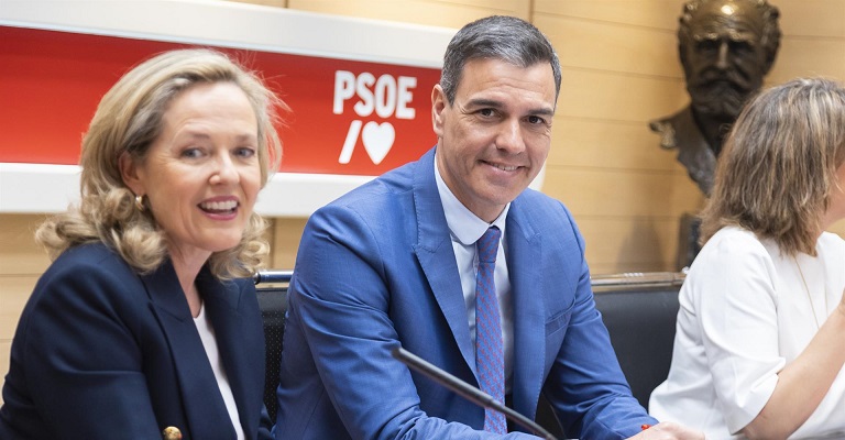 Sánchez promete ampliar el plazo de las hipotecas hasta 7 años a familias con rentas de 37.800 euros o menos.