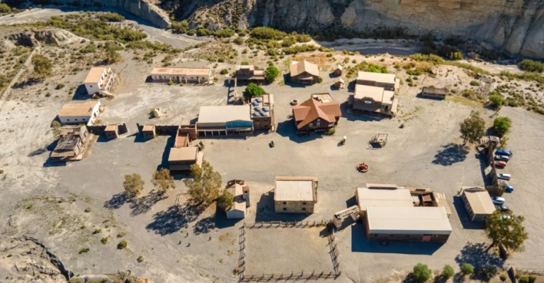 El cinematográfico poblado del oeste “Western Leone”, en Almería, a la venta en Fotocasa por 2,5 millones de €
