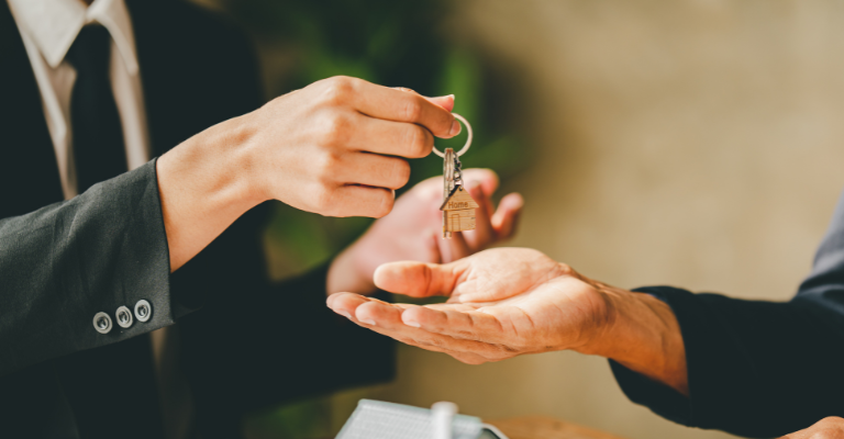 desequilibrio oferta y demanda vivienda compra